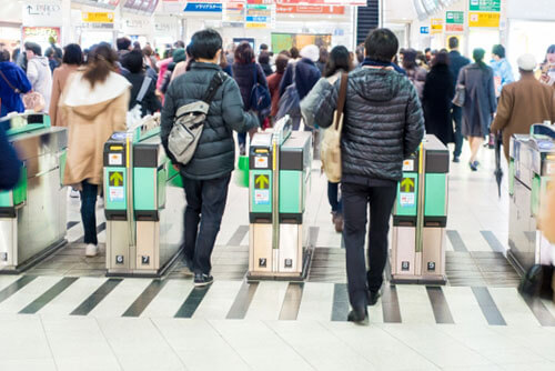 徹底した勤怠管理システムで遅刻・早退の懸念事項を解決！